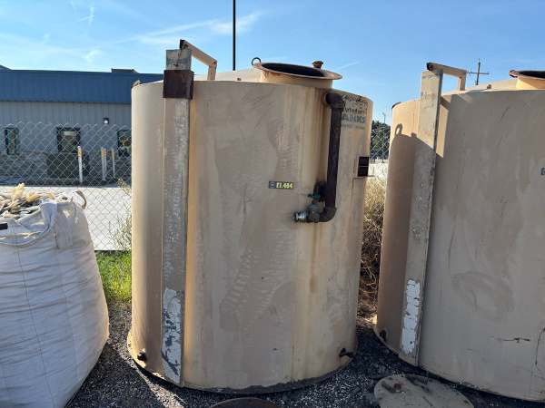 1500 gallon oil storage tank